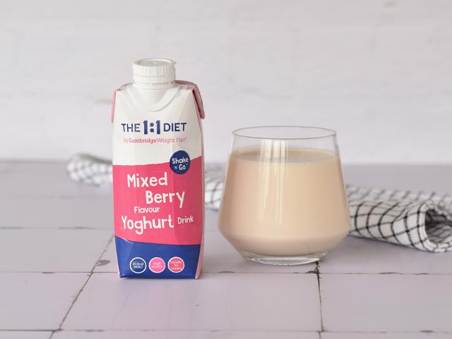 Shake 'N' Go Yoghurtdrink met gemengde bessen smaak 330 ml